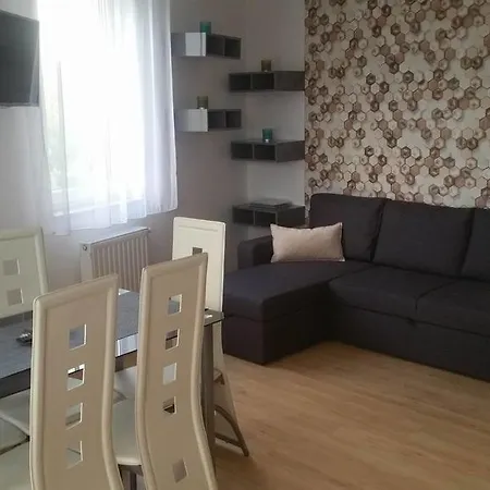 Tisza Parti Luxus Apartman *