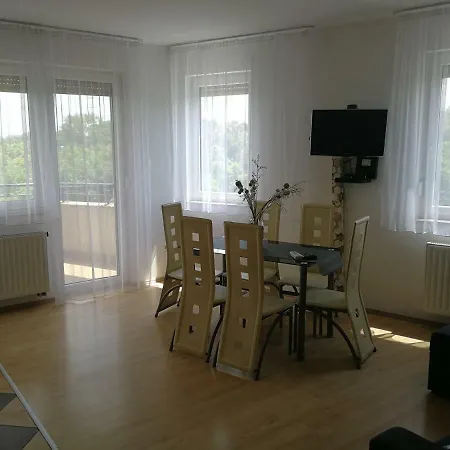 Tisza Parti Luxus Apartman Appartamento